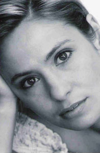 Qirolicha Ketrinning qiziqarli porno videosini tomosha qiling Qora va oq retro porno filmlar