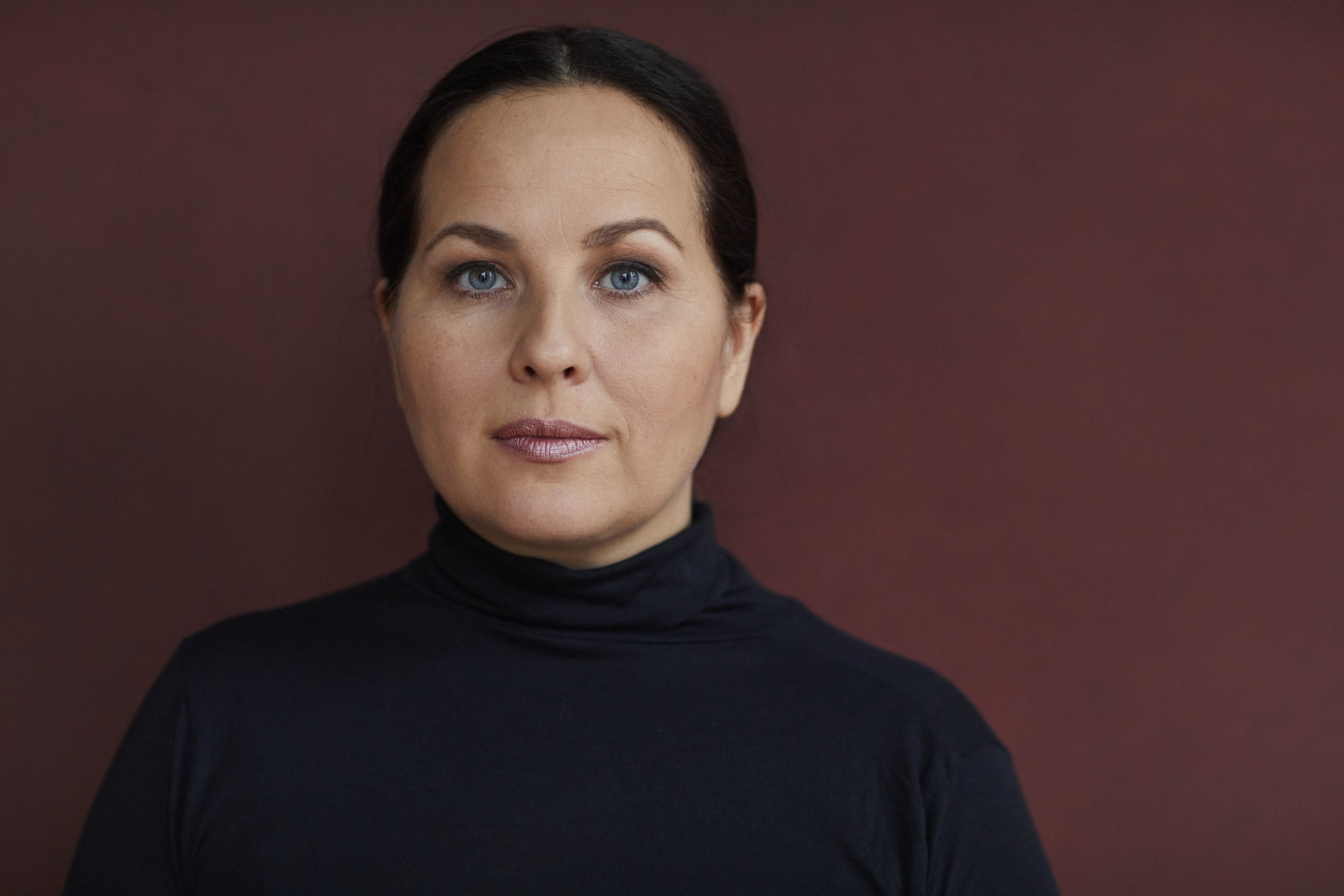 Striptizatorni quyish Avtobusda ikki yapon lezbiyen